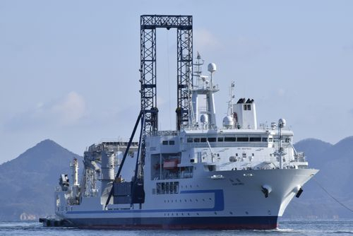 瀬戸内の島から : 白嶺の入港・出港
