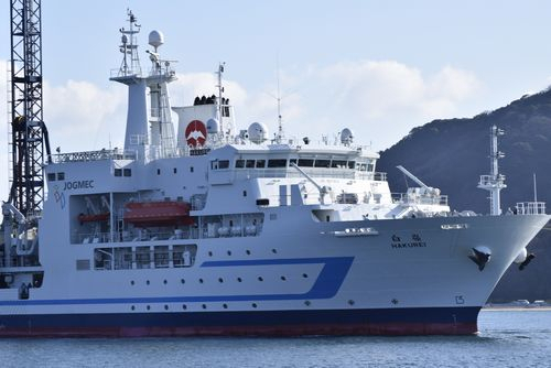 瀬戸内の島から : 白嶺の入港・出港