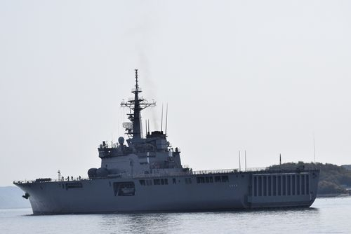 瀬戸内の島から : 海上自衛隊 輸送艦「くにさき」因島出港 令和