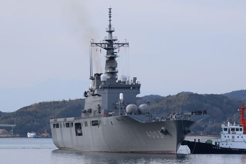 瀬戸内の島から : 海上自衛隊 くにさき(輸送艦)LST-4003 令和4年3月